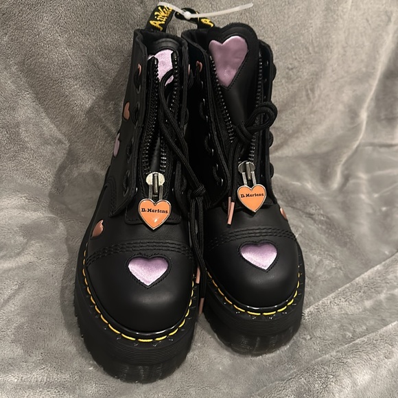 Dr. Martens Sinclair heart - Picture 2 of 6